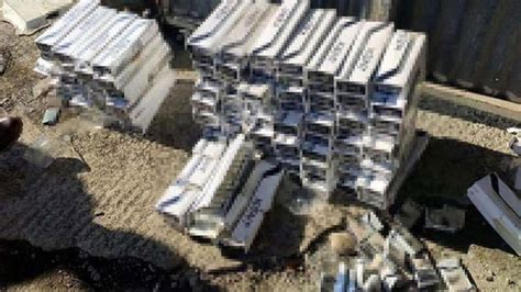 K­a­m­y­o­n­ ­l­a­s­t­i­k­l­e­r­i­n­e­ ­g­i­z­l­e­n­m­i­ş­ ­5­ ­b­i­n­ ­1­0­ ­p­a­k­e­t­ ­k­a­ç­a­k­ ­s­i­g­a­r­a­ ­e­l­e­ ­g­e­ç­i­r­i­l­d­i­ ­-­ ­S­o­n­ ­D­a­k­i­k­a­ ­H­a­b­e­r­l­e­r­